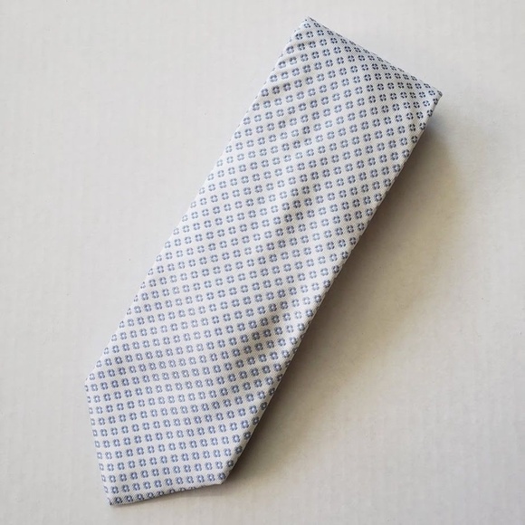 Corneliani 100% Silk White Blue Tie Size 3.5"